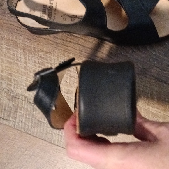 FINN Comfort leather sandals 🖤 - Picture 4 of 9